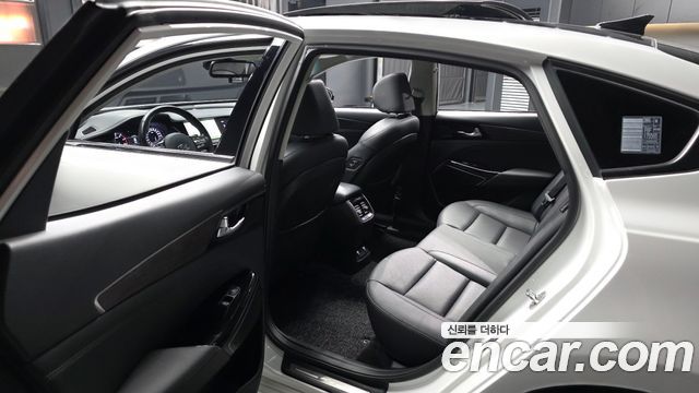 Kia K7 2020 — photo 16