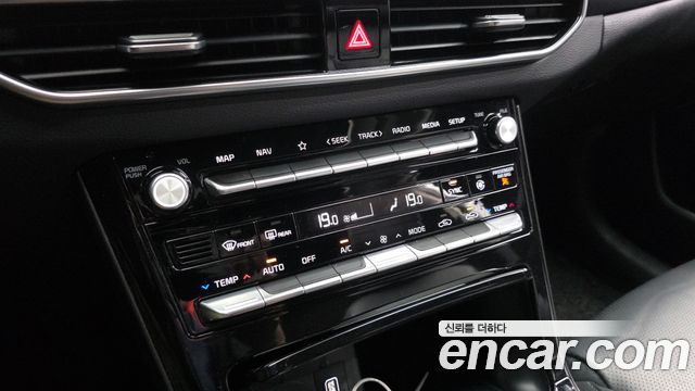 Kia K7 2020 — photo 29