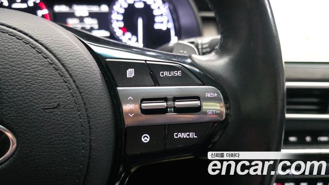 Kia K7 2020 — photo 31