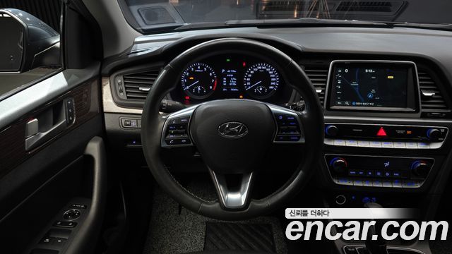 Hyundai Sonata 2018 — photo 13