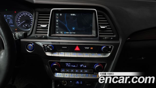 Hyundai Sonata 2018 — photo 14