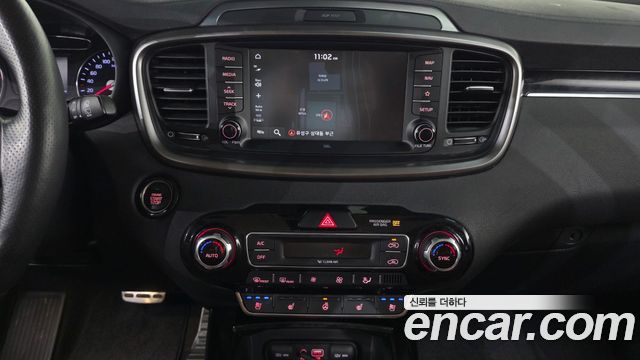 Kia Sorento 2018 — photo 20