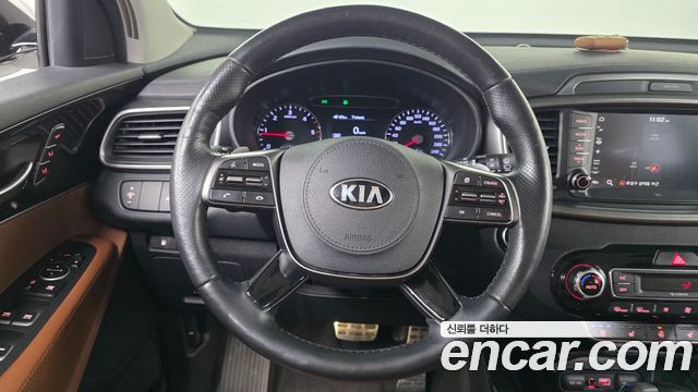 Kia Sorento 2018 — photo 21