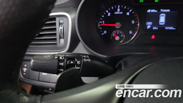 Kia Sorento 2018 — photo 28