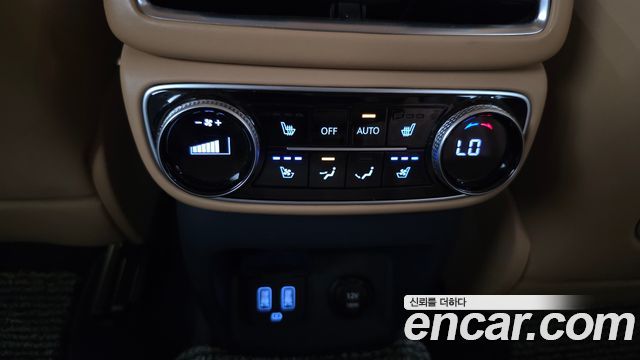 Genesis GV80 2020 — photo 19
