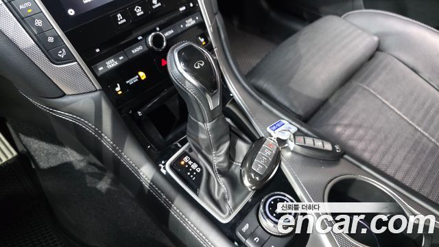 Infiniti Q50 2018 — photo 9