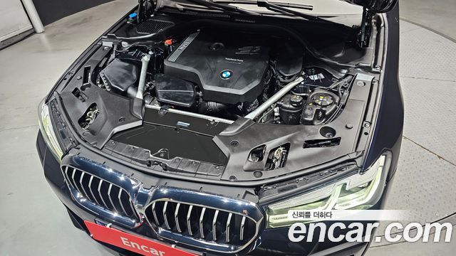 BMW 5-Series 2023 — photo 6