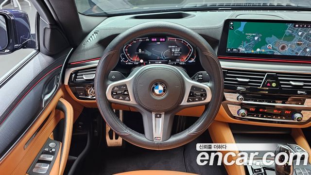 BMW 5-Series 2023 — photo 19