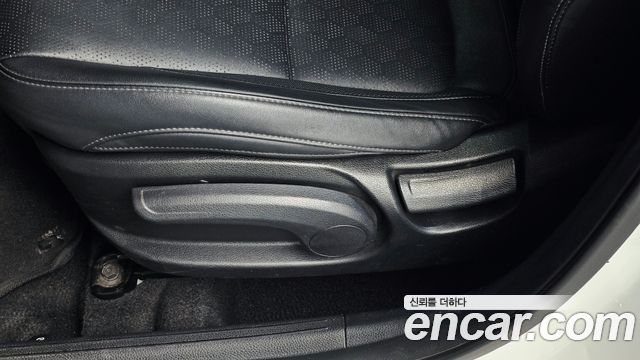 Kia Seltos 2023 — photo 29