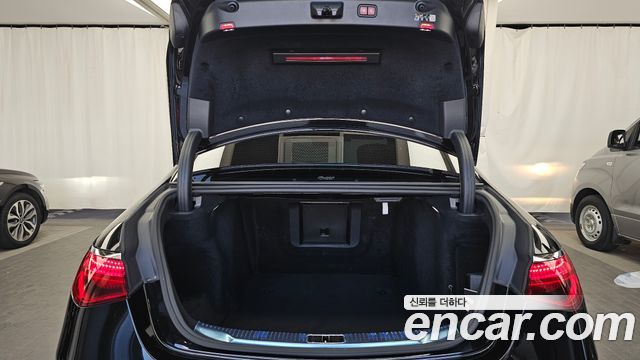 Mercedes-Benz S-Class 2024 — photo 26