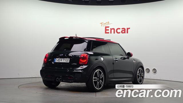 Mini Cooper 2018 — photo 2