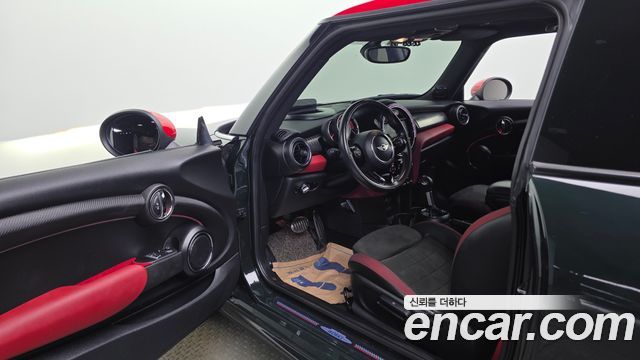 Mini Cooper 2018 — photo 13