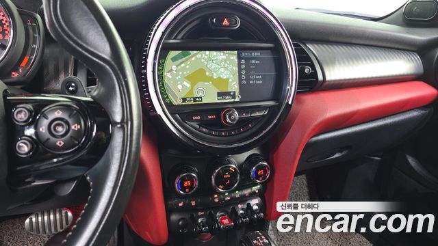 Mini Cooper 2018 — photo 20