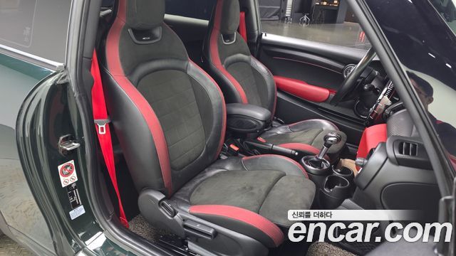 Mini Cooper 2018 — photo 16