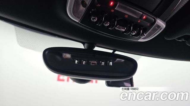 Mini Cooper 2018 — photo 26