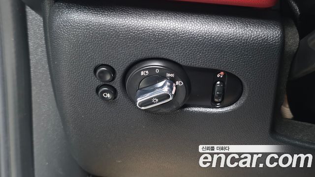 Mini Cooper 2018 — photo 27