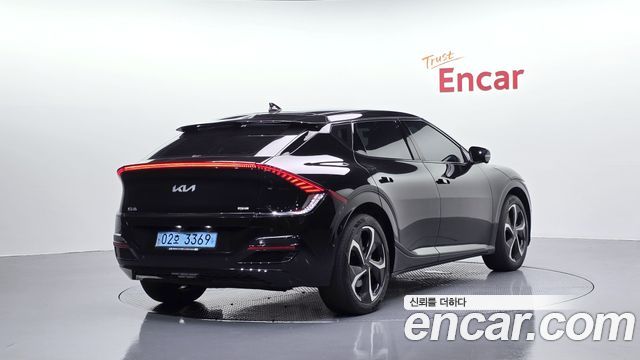 Kia EV6 2023 — photo 2
