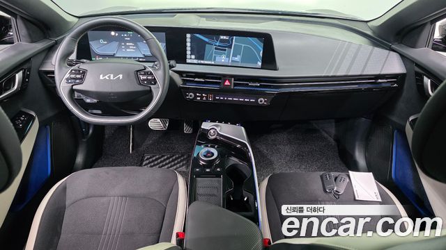 Kia EV6 2023 — photo 10