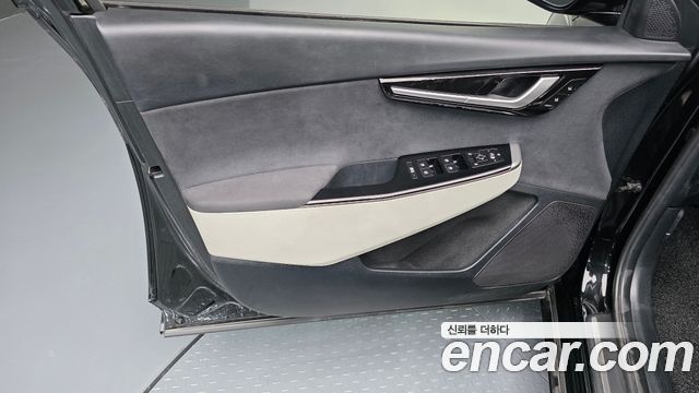 Kia EV6 2023 — photo 14