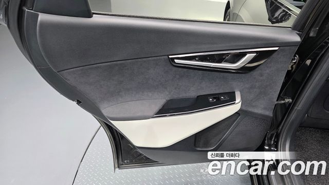 Kia EV6 2023 — photo 15