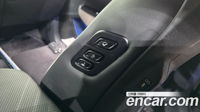Kia EV6 2023 — photo 29