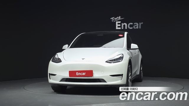 Tesla Model Y 2021 — photo 3