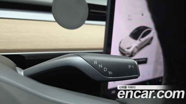 Tesla Model Y 2021 — photo 12