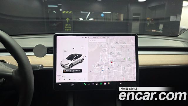 Tesla Model Y 2021 — photo 20