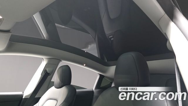 Tesla Model Y 2021 — photo 23