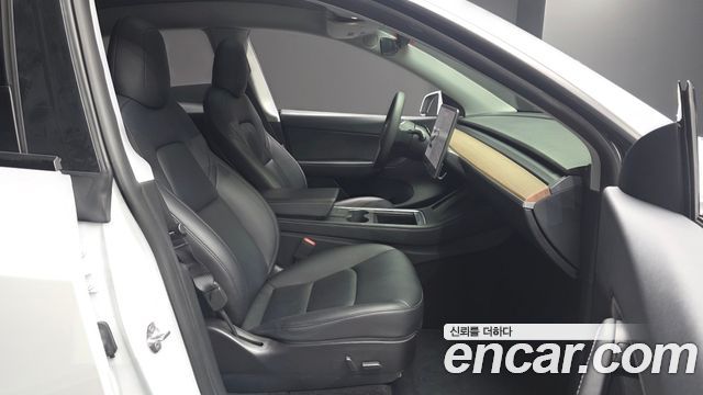 Tesla Model Y 2021 — photo 16