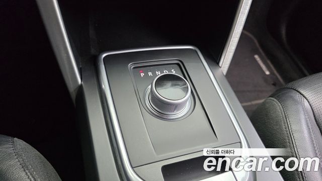 Land Rover Discovery Sport 2016 — photo 9