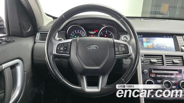 Land Rover Discovery Sport 2016 — photo 13