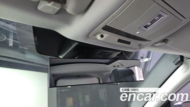 Land Rover Discovery Sport 2016 — photo 17
