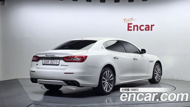 Maserati Quattroporte 2017 — photo 2