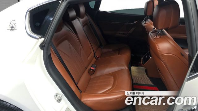 Maserati Quattroporte 2017 — photo 12