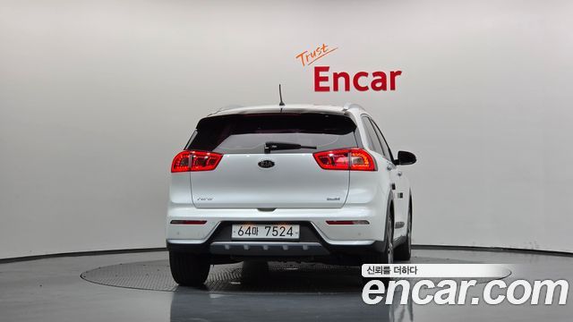 Kia Niro 2017 — photo 4