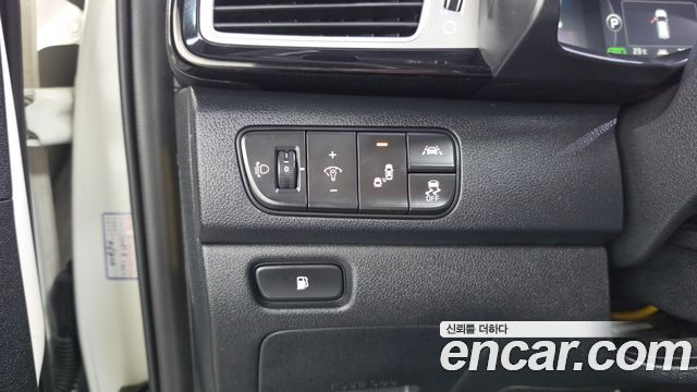 Kia Niro 2017 — photo 28