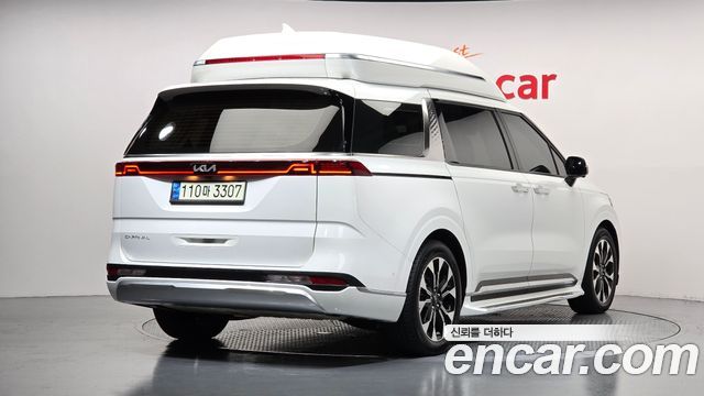 Kia Canival 2022 — photo 2