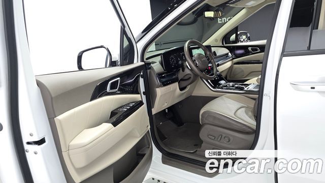 Kia Canival 2022 — photo 10