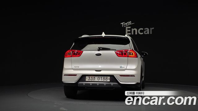 Kia Niro 2017 — photo 4