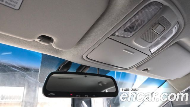 Kia Niro 2017 — photo 16
