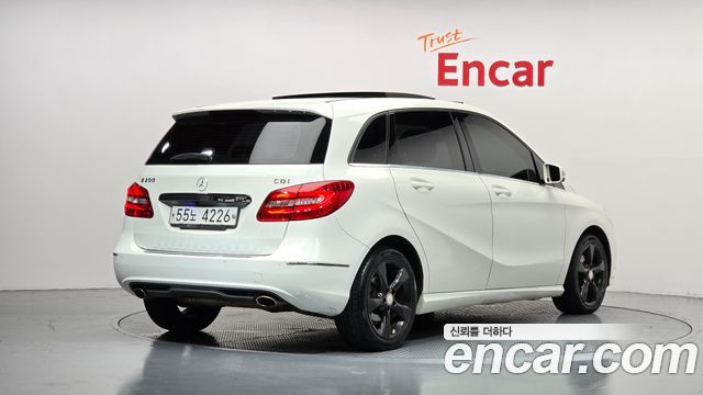 Mercedes-Benz B-Class 2013 — photo 2