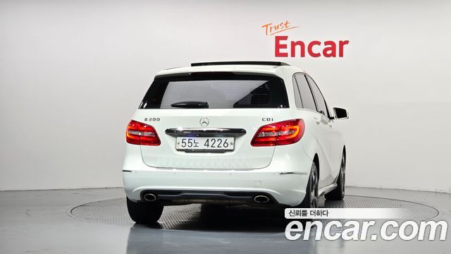 Mercedes-Benz B-Class 2013 — photo 4