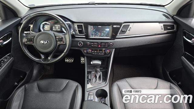 Kia Niro 2018 — photo 10