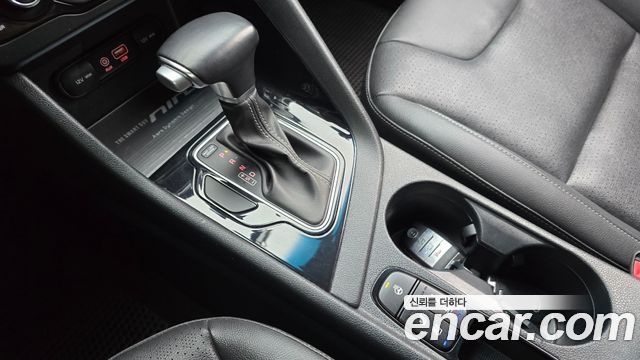 Kia Niro 2018 — photo 12