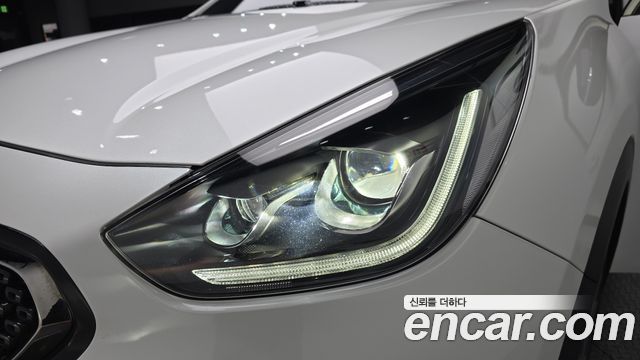 Kia Niro 2018 — photo 8