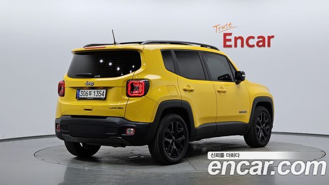 Jeep Renegade 2023 — photo 2
