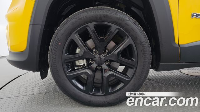 Jeep Renegade 2023 — photo 5