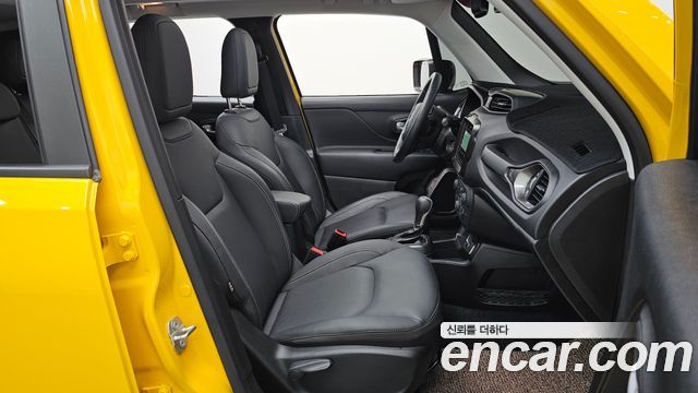 Jeep Renegade 2023 — photo 17