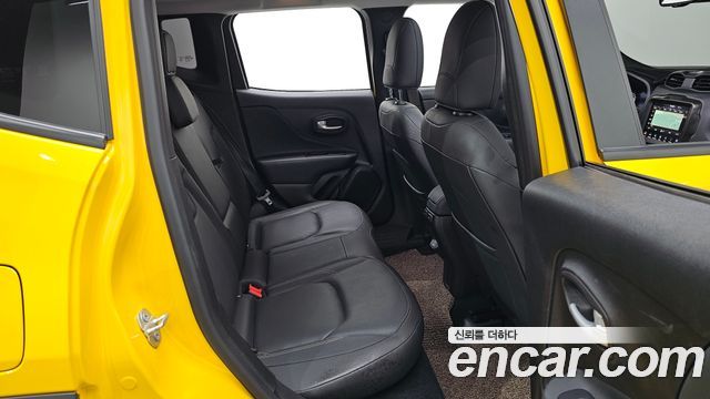 Jeep Renegade 2023 — photo 18